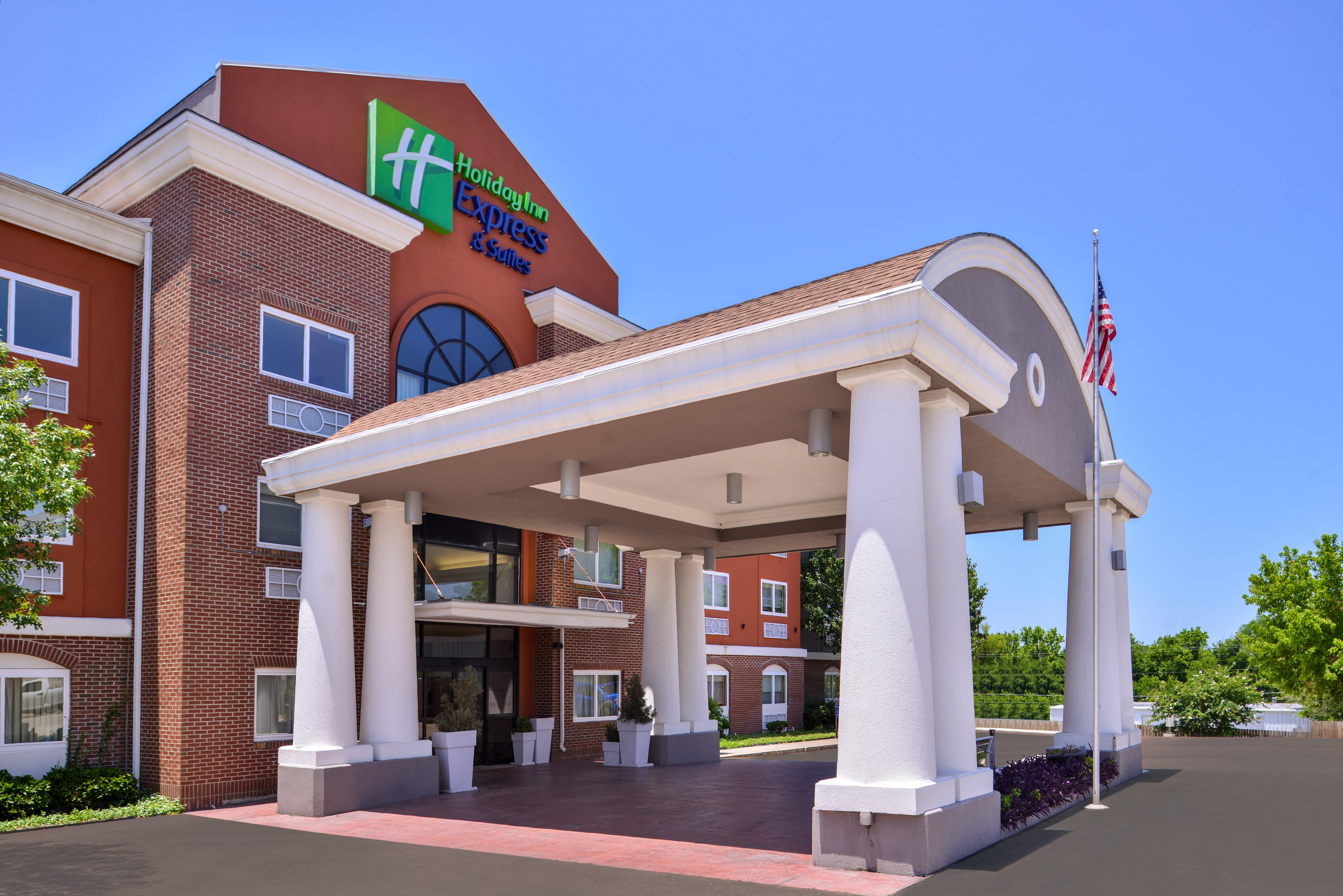 Holiday Inn Express Hotel & Suites Elgin By Ihg Exteriér fotografie