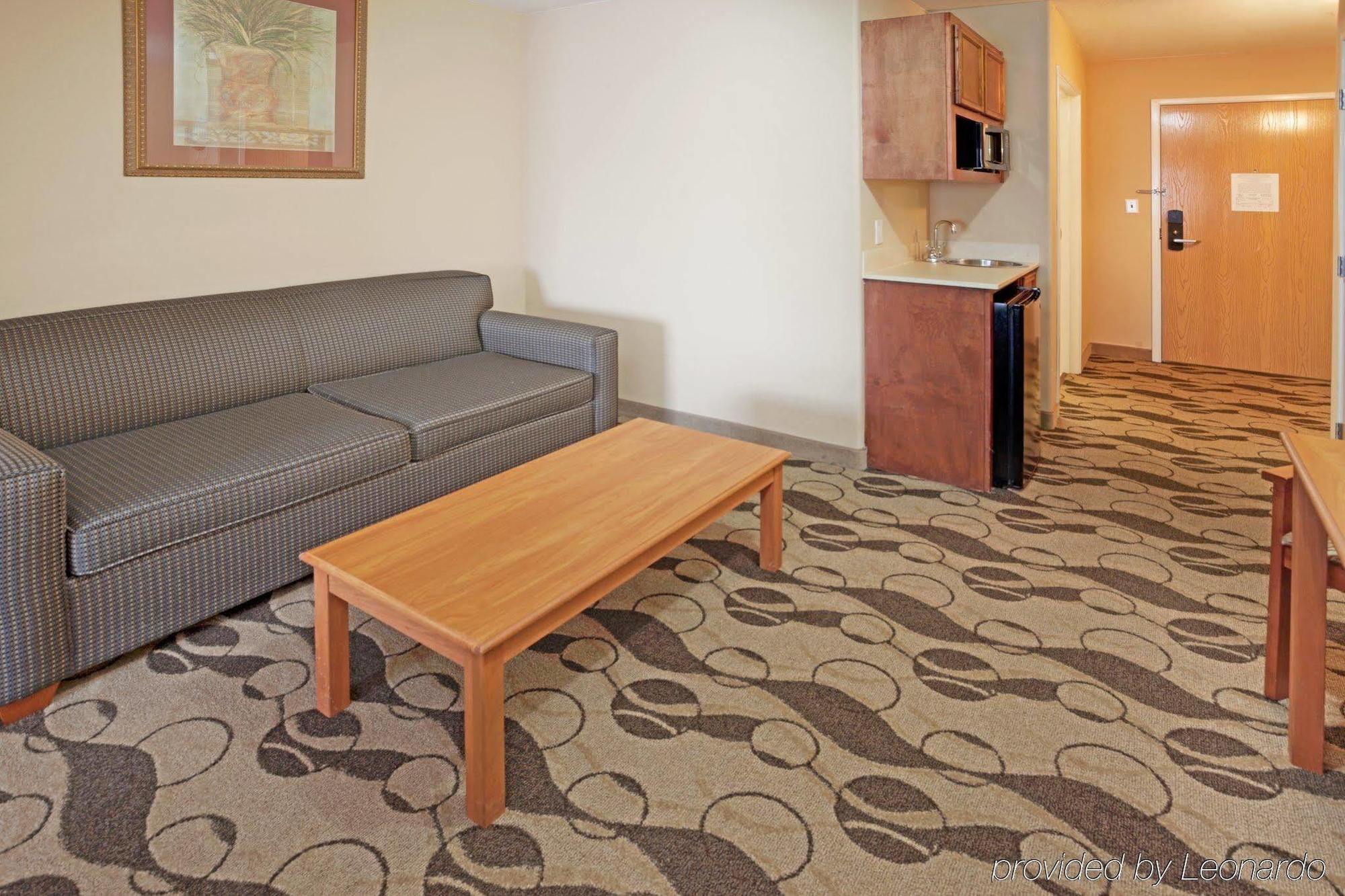 Holiday Inn Express Hotel & Suites Elgin By Ihg Pokoj fotografie